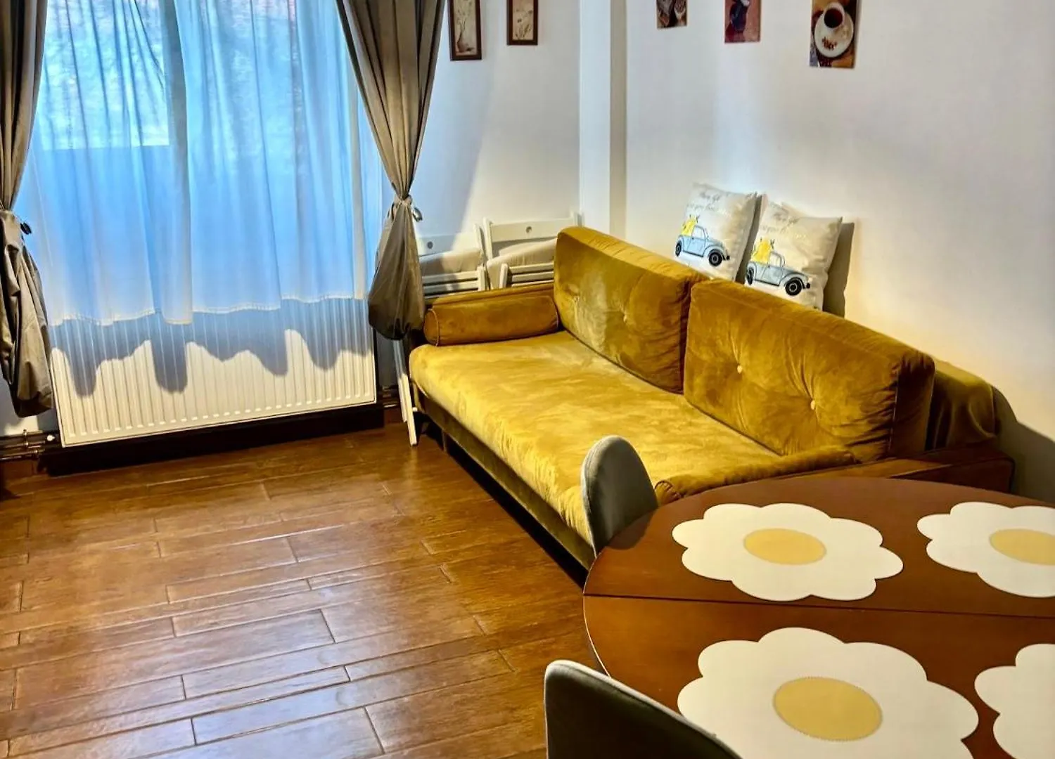 David Apartment Otopeni 0*,
