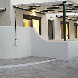Eantos And Apartament Peraía