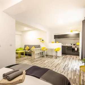  Apartament Homestay